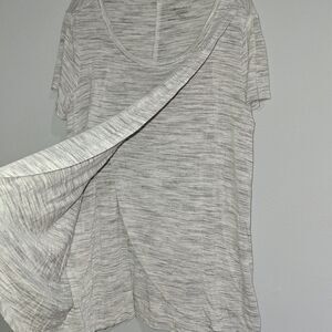 Motherhood Maternity Nursing Grey & White Tulip Style Short Sleeve Tshirt Size M